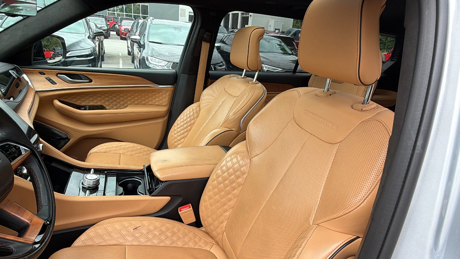 Certified 2025 Jeep Grand Cherokee L Summit AWD/4WD image 17