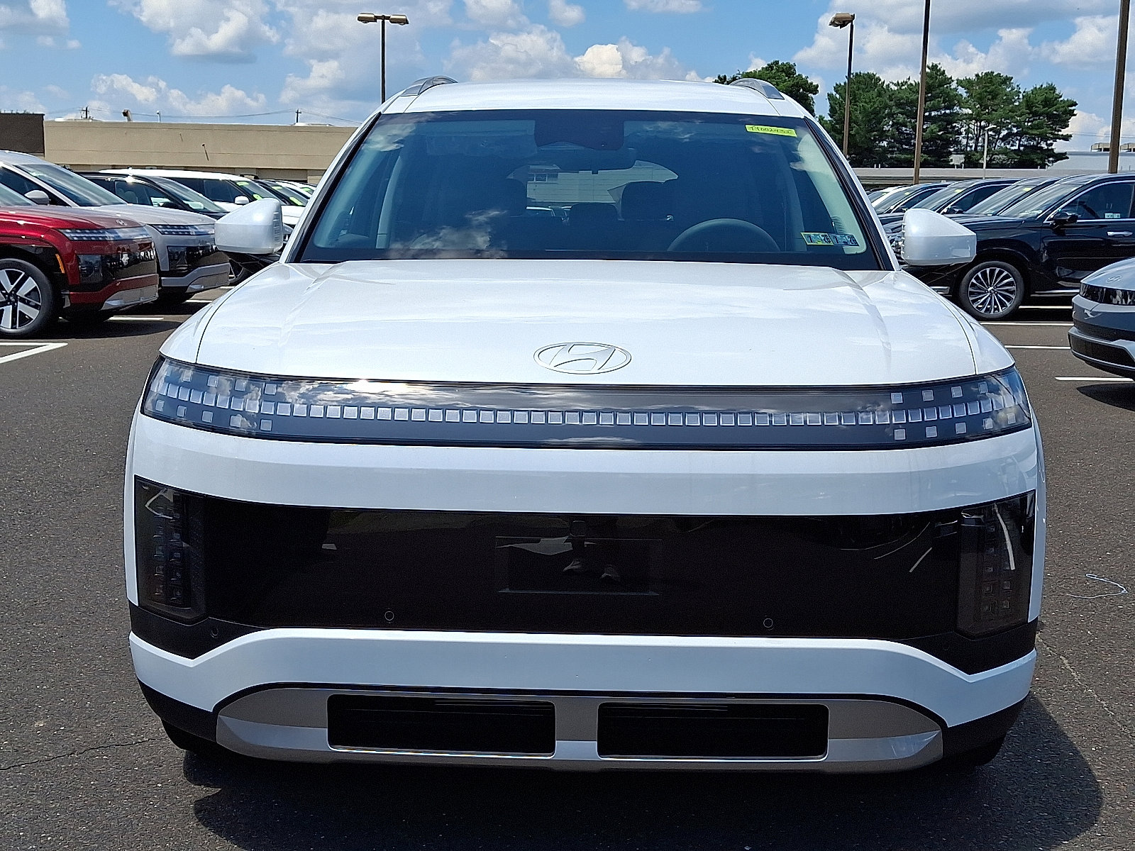 New 2026 Hyundai Ioniq 9 SE image 2