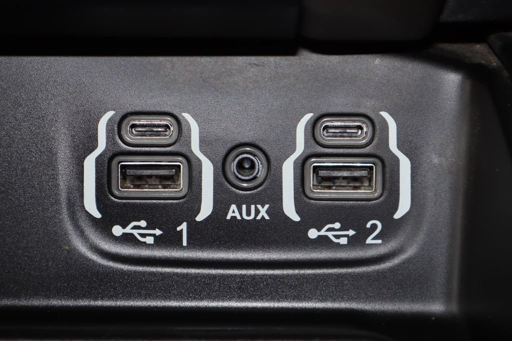 Used 2019 RAM 1500 Laramie AWD/4WD image 29
