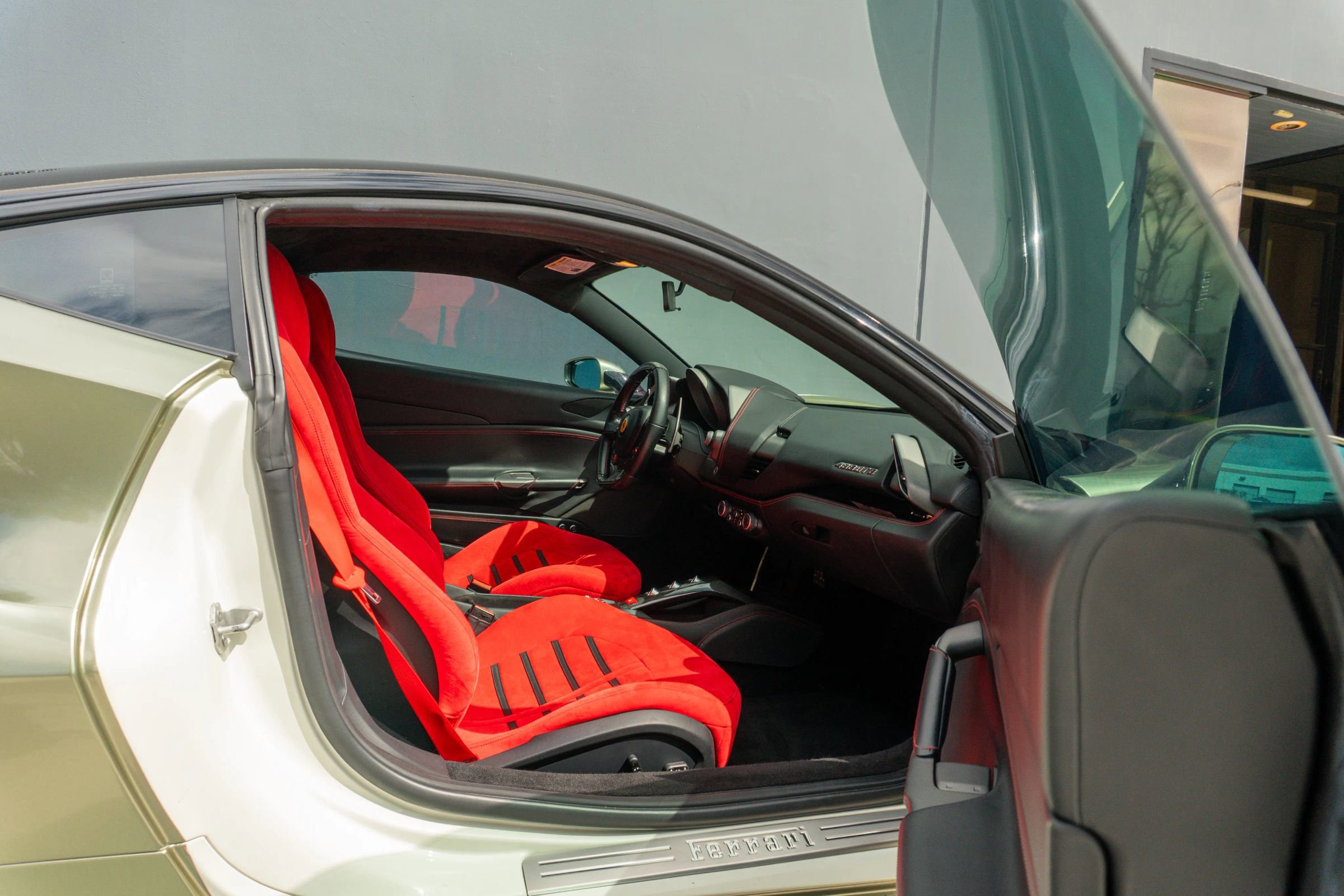 Used 2018 Ferrari 488 GTB image 59