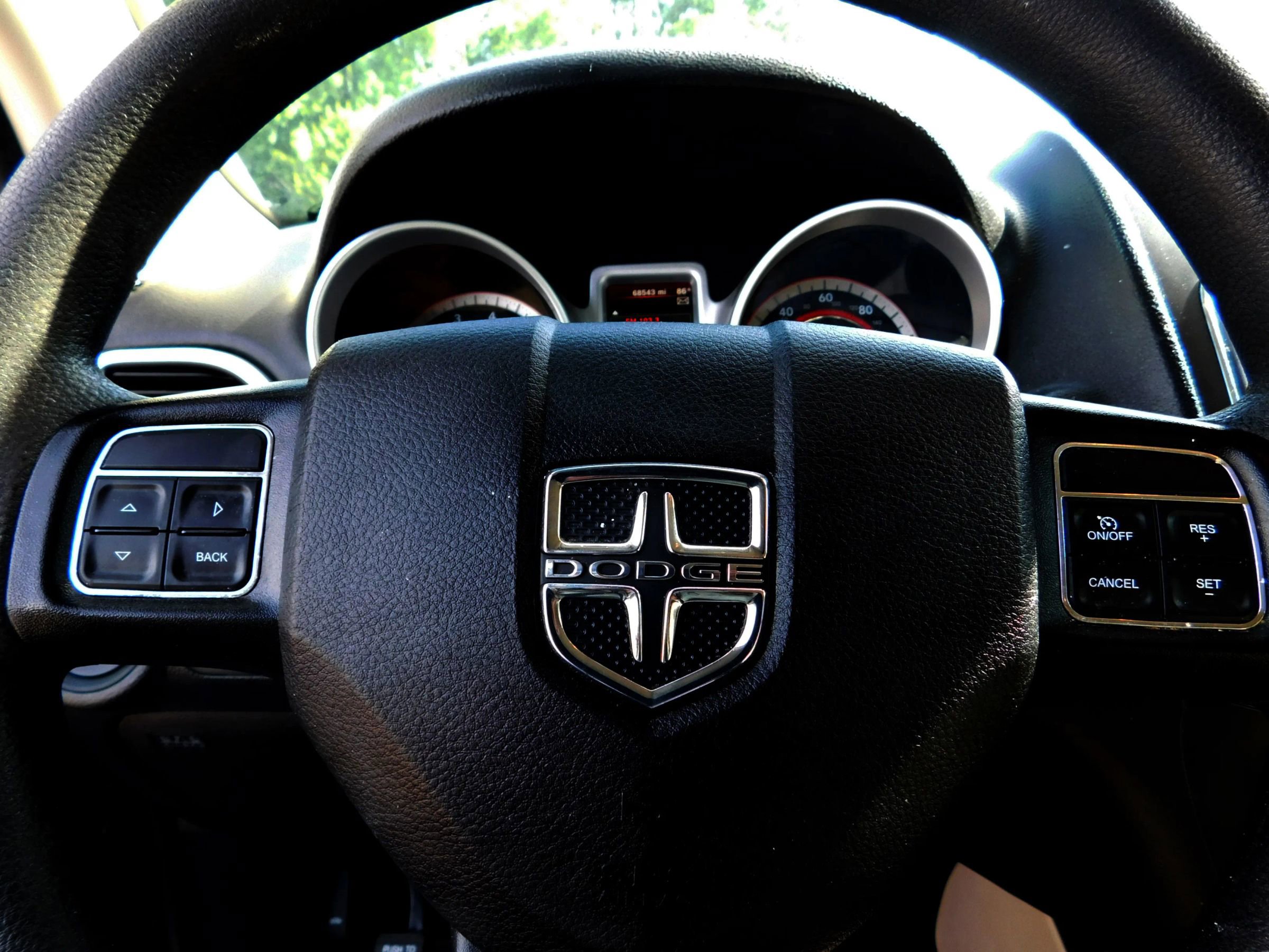 Used 2019 Dodge Journey SE FWD image 17