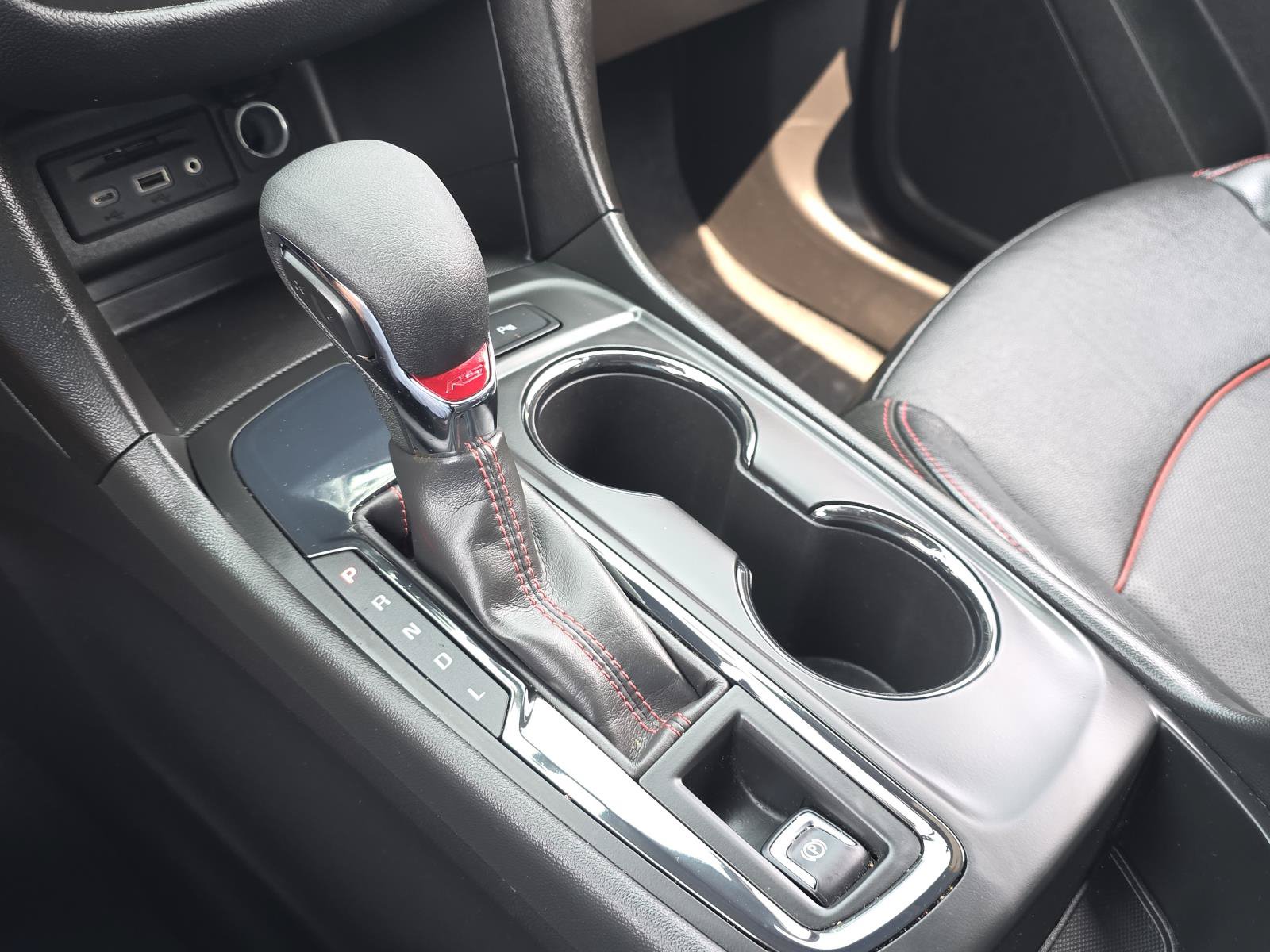 Used 2023 Chevrolet Equinox RS w/ RS Leather Package FWD image 23