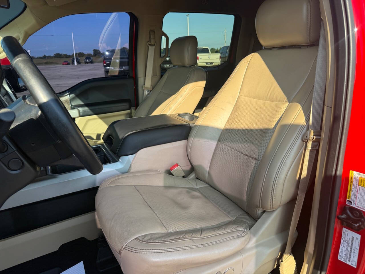Used 2019 Ford F250 Lariat w/ Lariat Ultimate Package AWD/4WD image 25