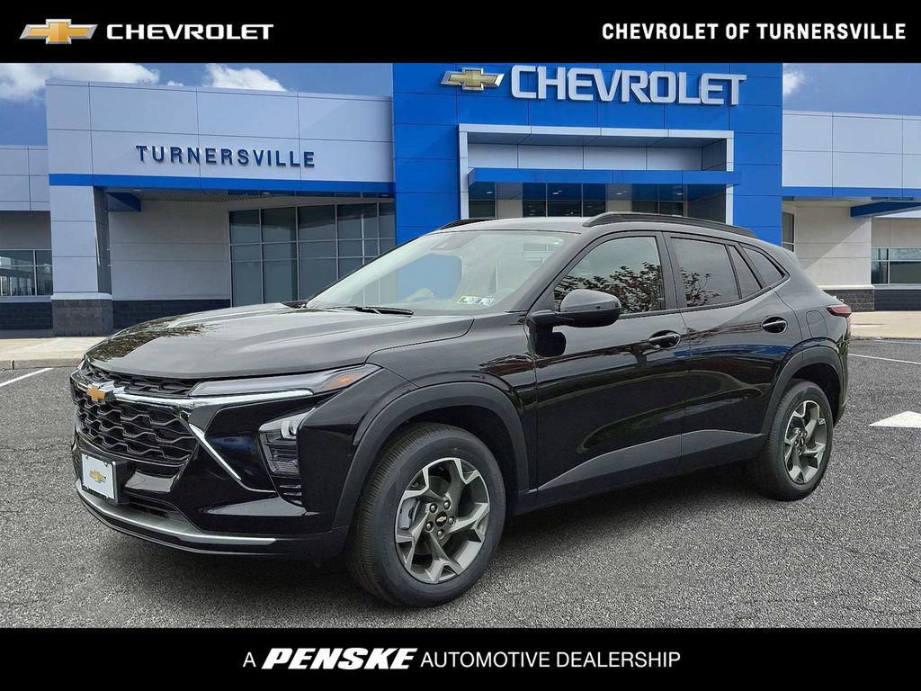 New 2025 Chevrolet Trax LT w/ Driver Confidence Package