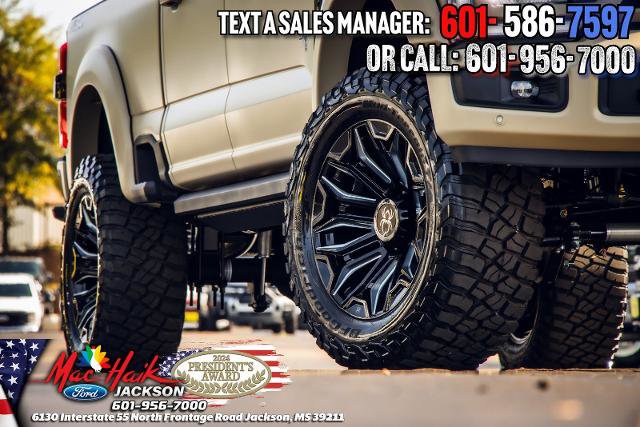 New 2026 Ford F250 Lariat w/ Black Appearance Package image 4