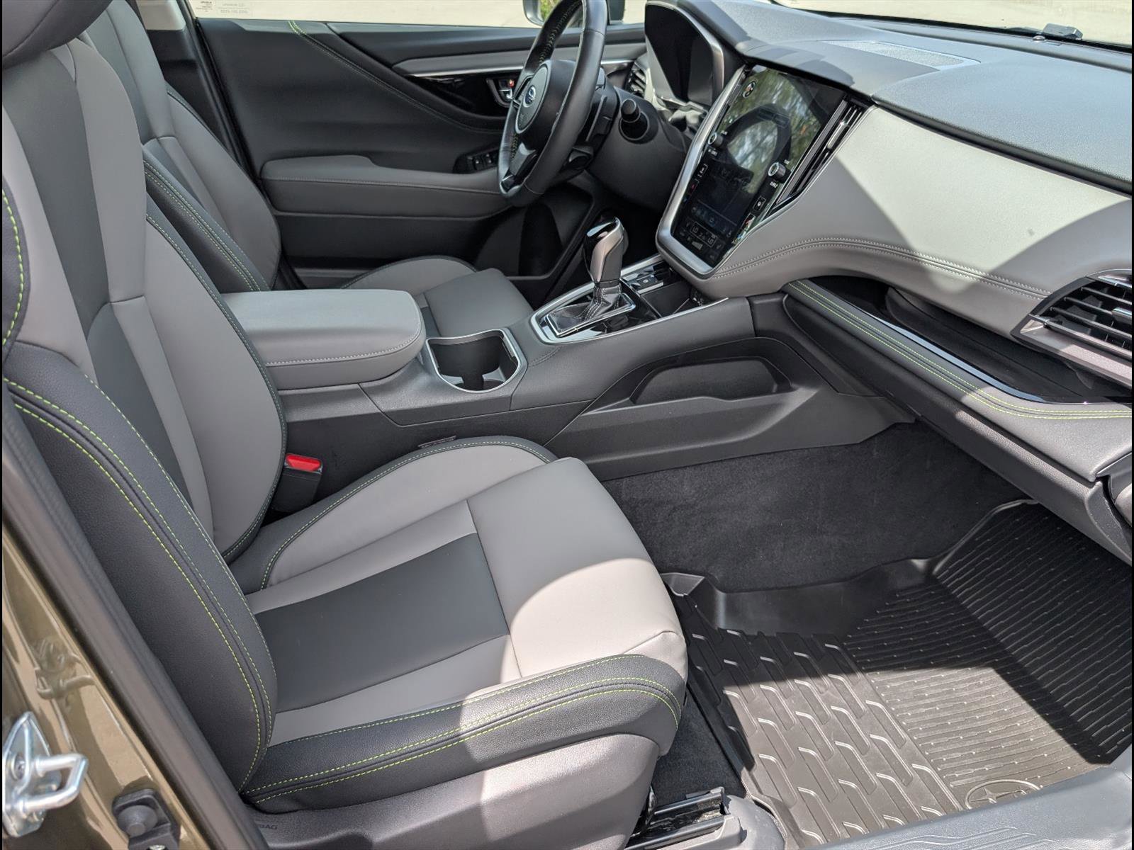 Used 2025 Subaru Outback Onyx Edition image 18