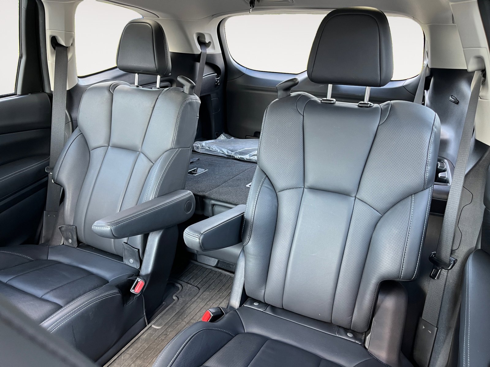 Used 2022 Subaru Ascent Limited w/ Technology Package image 16