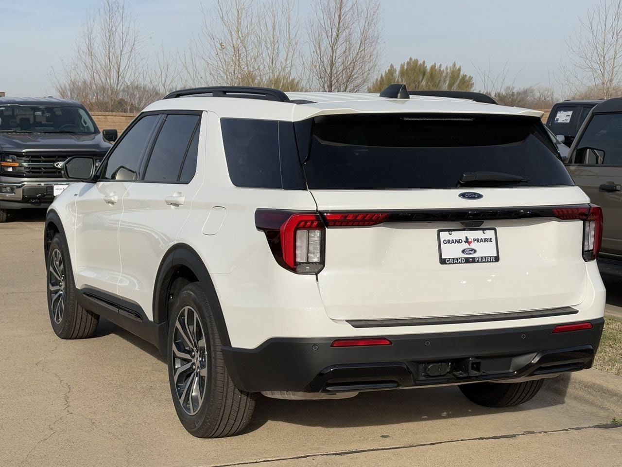 New 2026 Ford Explorer ST-Line RWD image 40