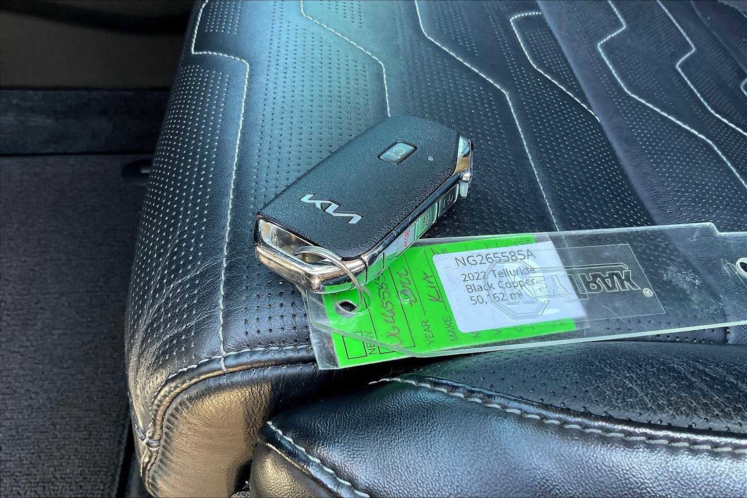 Certified 2022 Kia Telluride SX w/ SX Prestige Package image 19