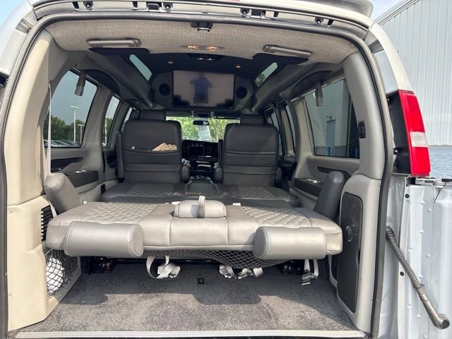 Used 2023 Chevrolet Express 2500 RWD image 24