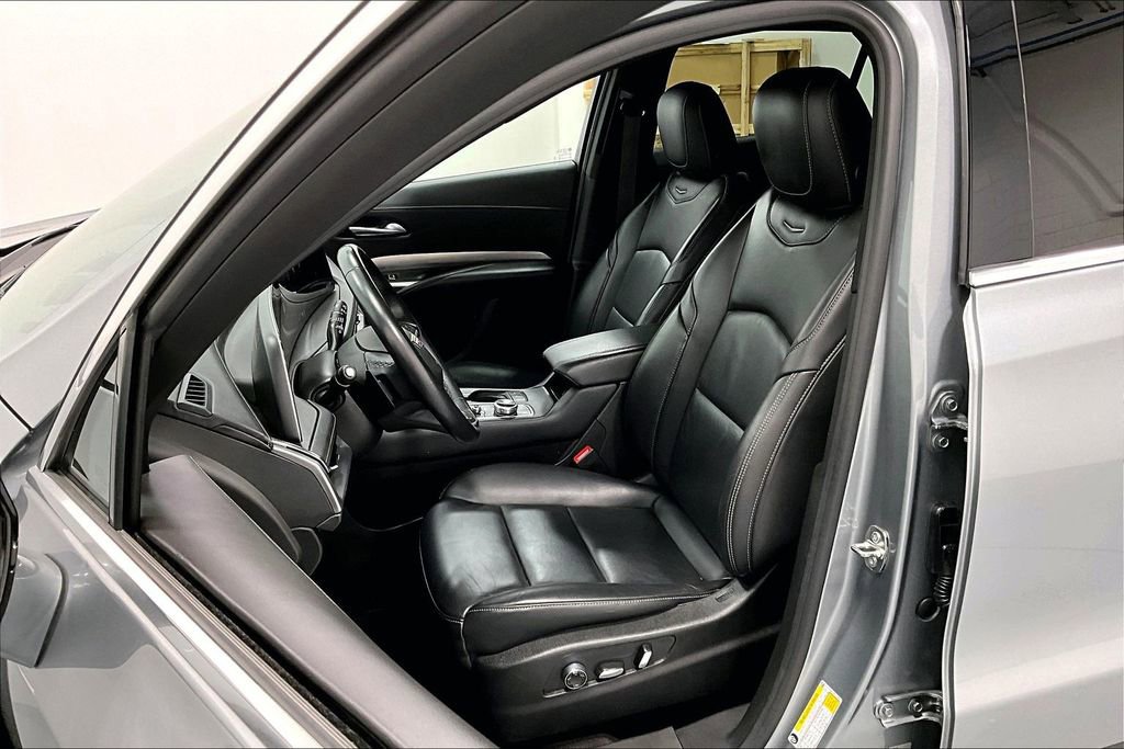 Used 2024 Cadillac XT4 Premium Luxury AWD/4WD image 30