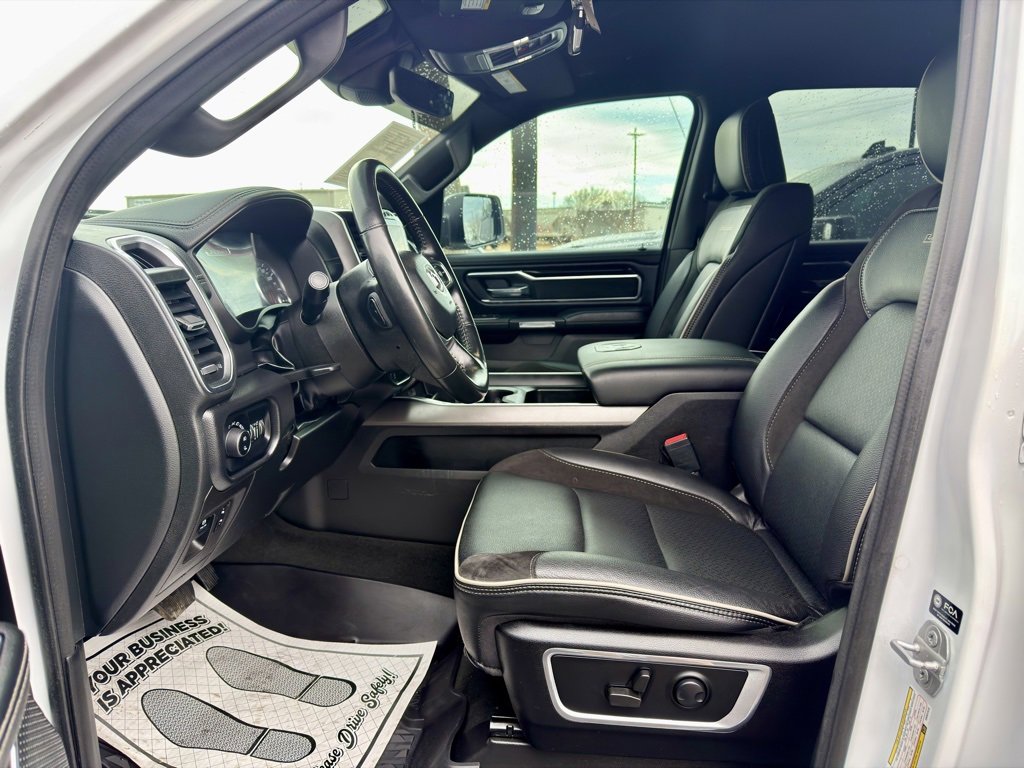 Used 2022 RAM 1500 Laramie w/ Sport Appearance Package image 10