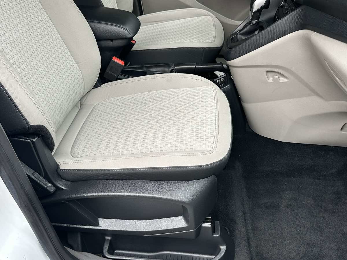 Used 2020 Ford Transit Connect XLT FWD image 14