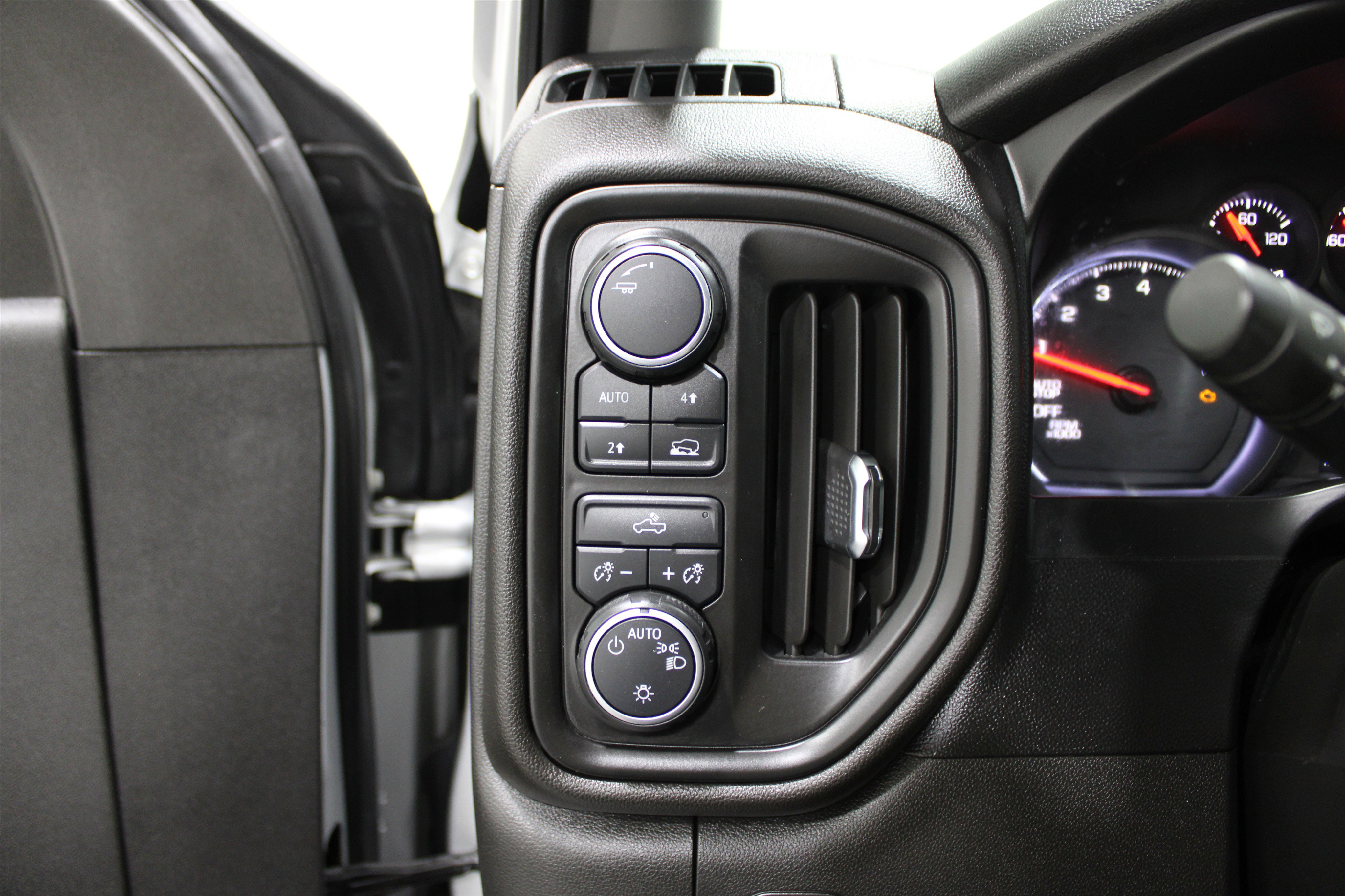 Used 2021 Chevrolet Silverado 1500 Custom w/ Rally Edition image 7