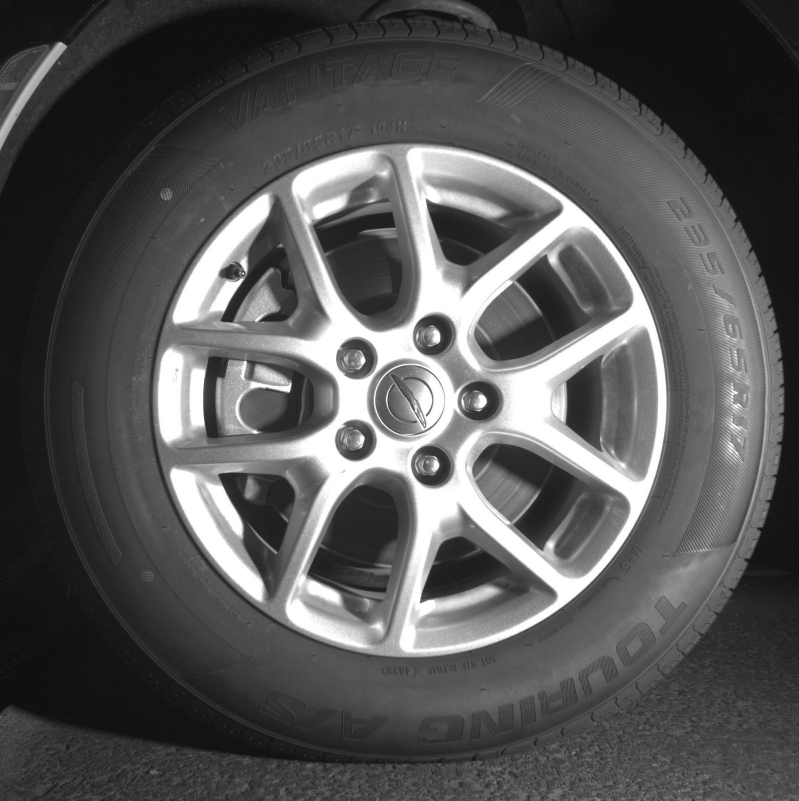 Used 2024 Chrysler Voyager LX FWD image 13