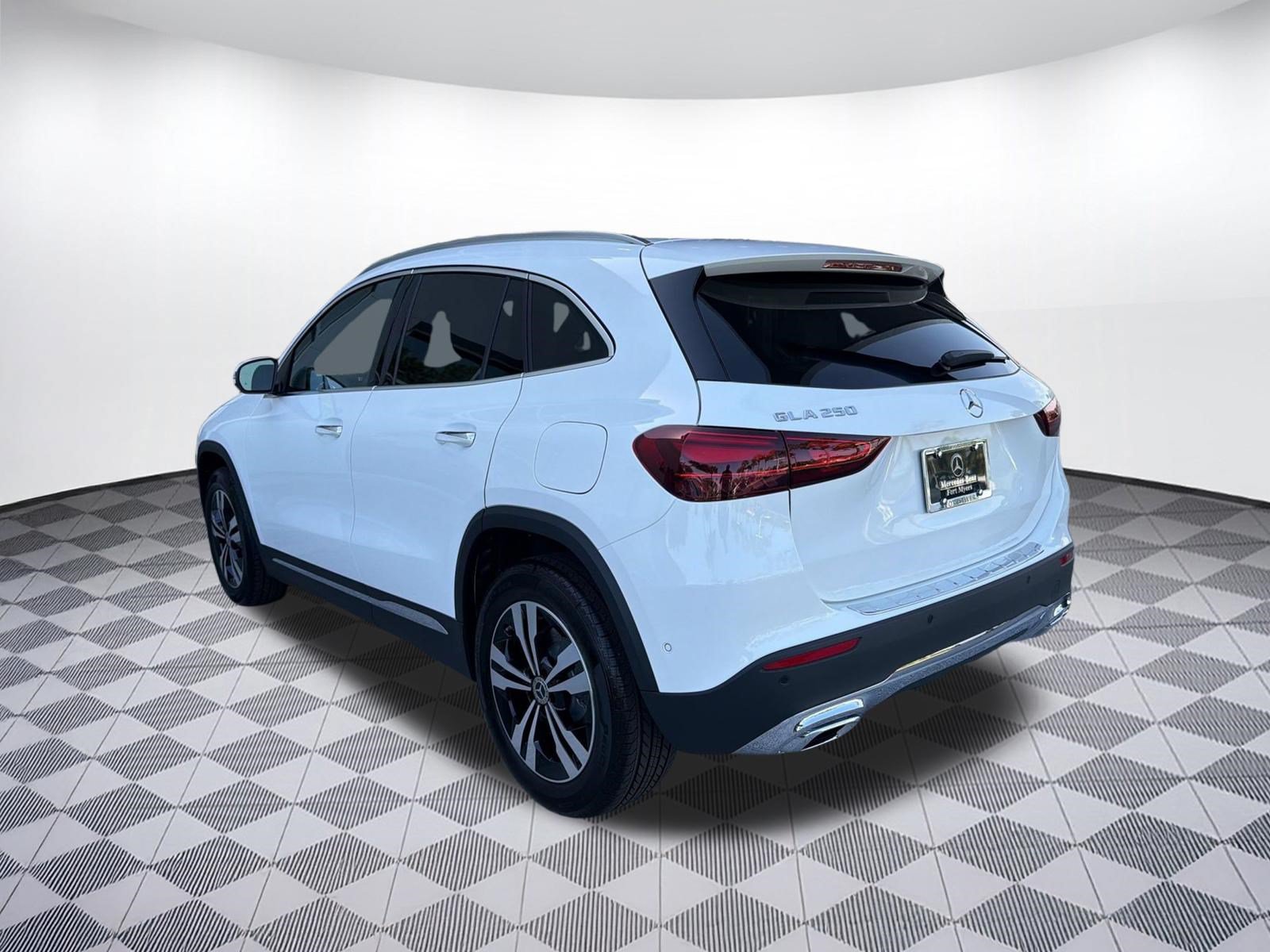 Used 2026 Mercedes-Benz GLA 250 image 3