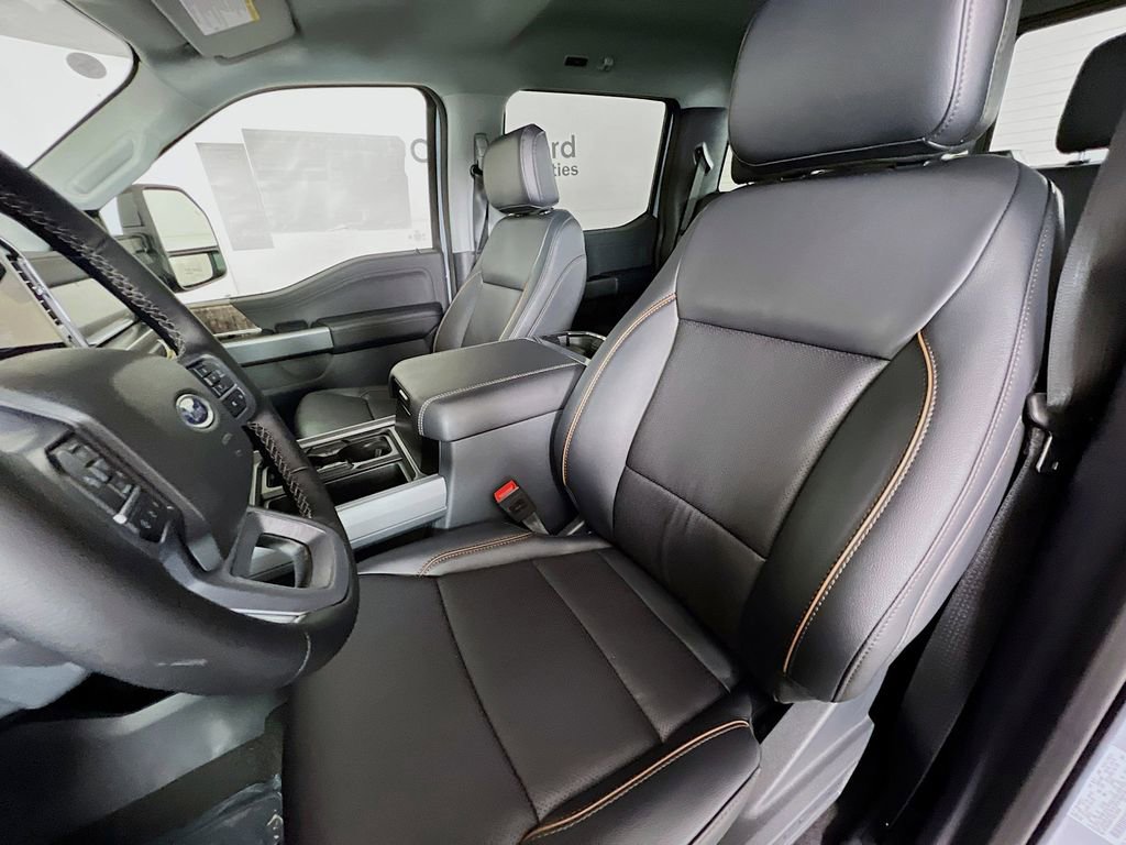 New 2026 Ford F250 Lariat w/ Black Appearance Package image 25