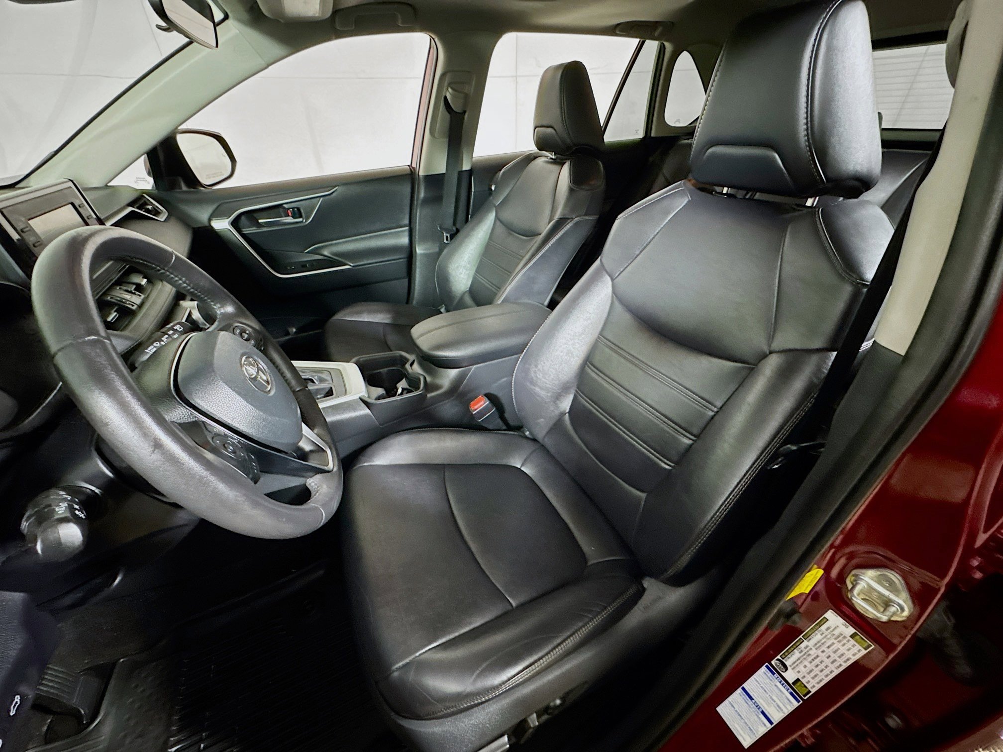 Used 2019 Toyota RAV4 XLE Premium w/ Cold Weather Package AWD/4WD image 11
