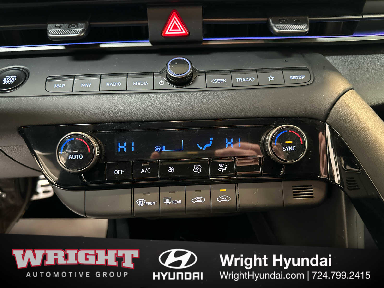 Used 2025 Hyundai Elantra SEL image 28