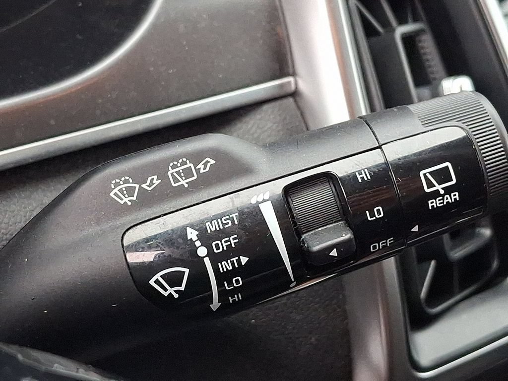 Used 2023 Kia Sorento LX AWD/4WD image 26