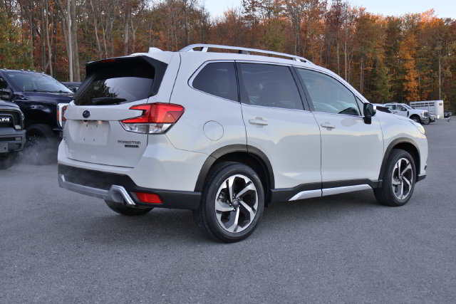 Used 2022 Subaru Forester Touring AWD/4WD image 6