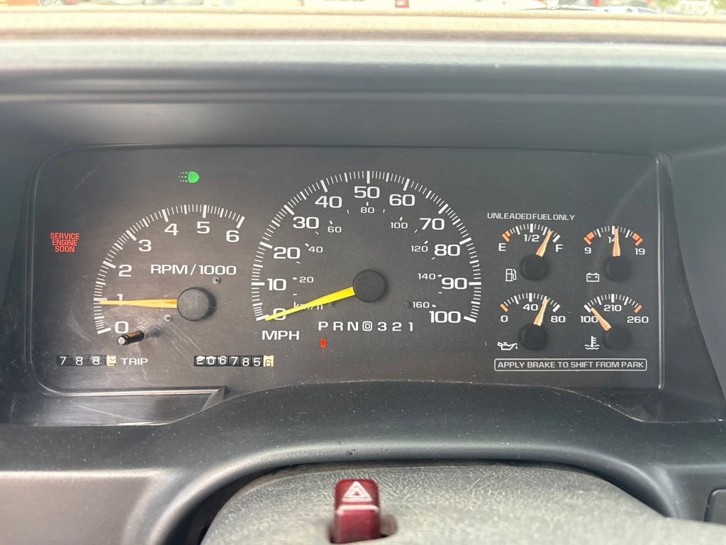 Used 1997 Chevrolet Tahoe 4WD w/ Preferred Equipment Group 3 image 5