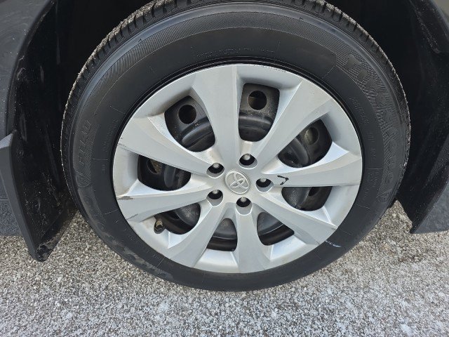 Used 2023 Toyota Corolla LE FWD image 13