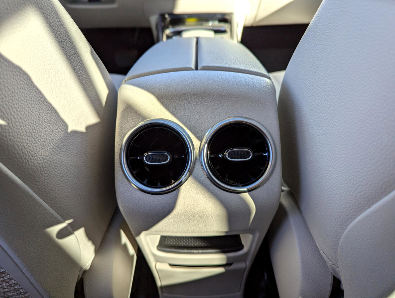 Used 2022 Mercedes-Benz EQB 300 4MATIC image 42