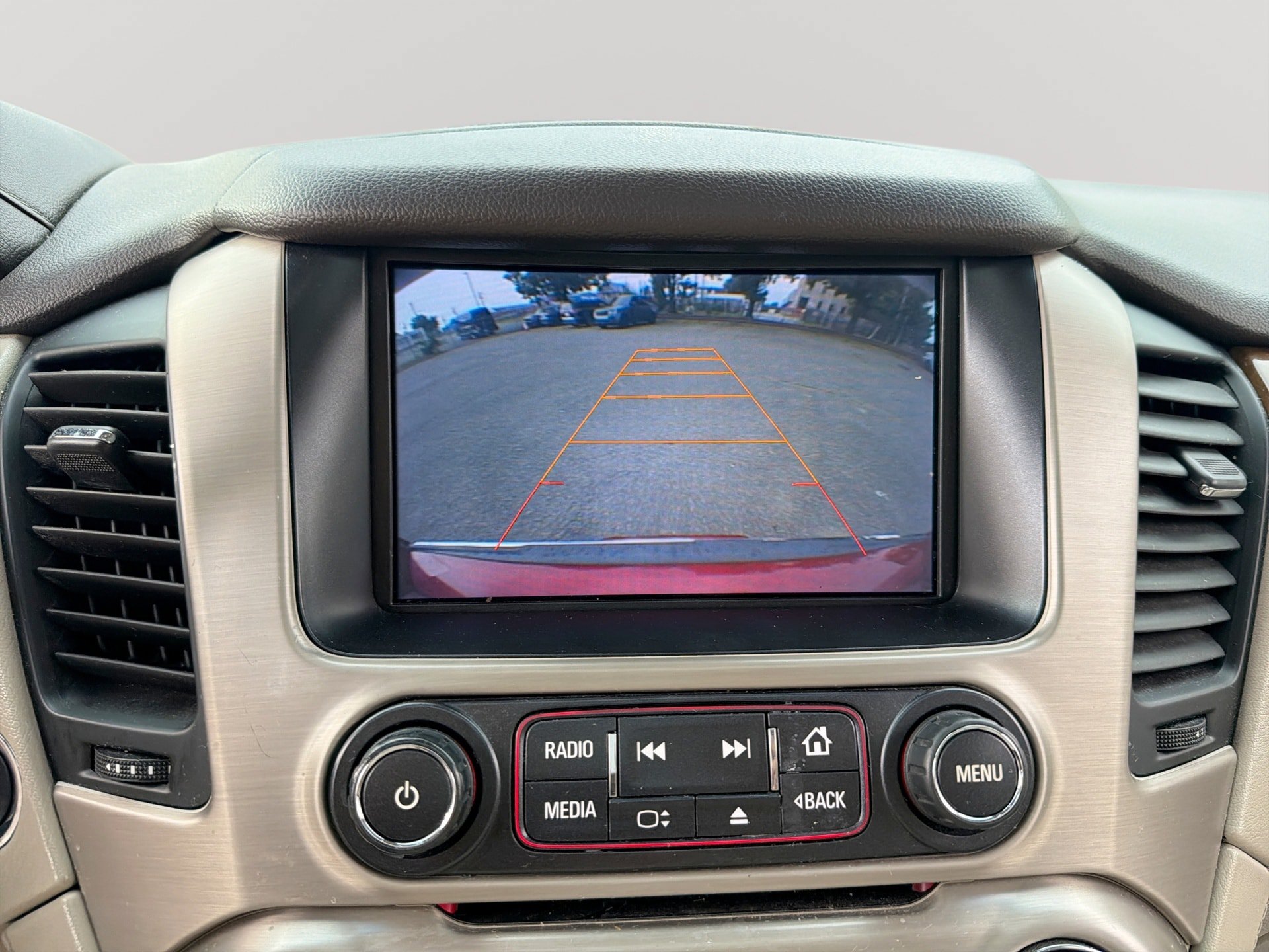 Used 2015 GMC Yukon Denali w/ Premium Package AWD/4WD image 25
