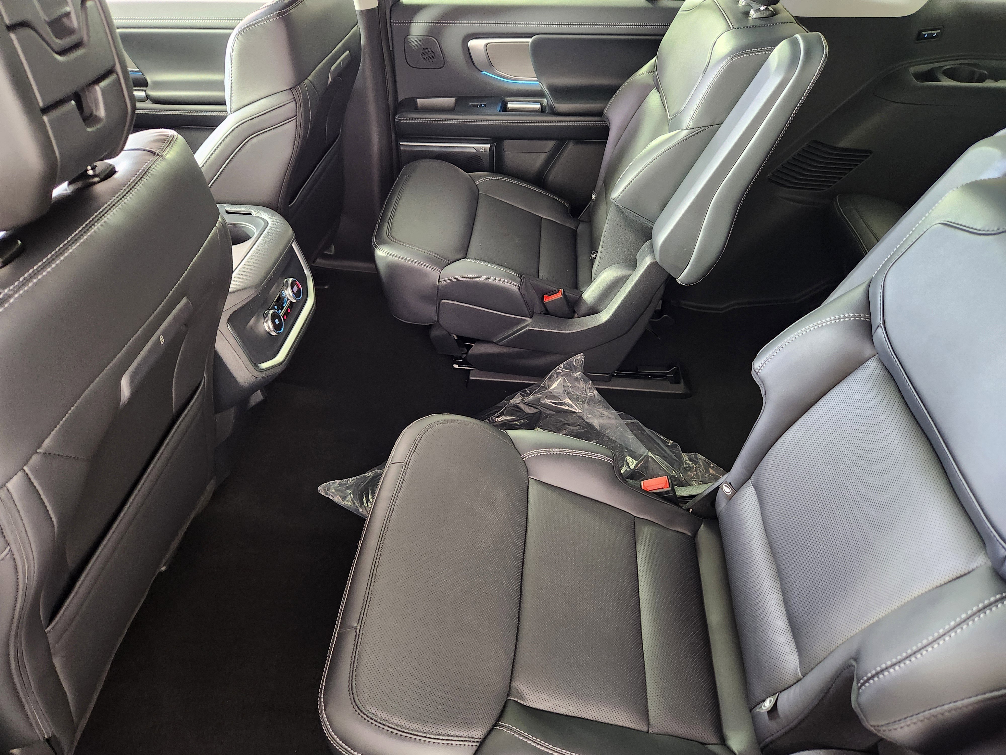 New 2026 Ford Expedition Platinum w/ Driver's Package AWD/4WD image 14