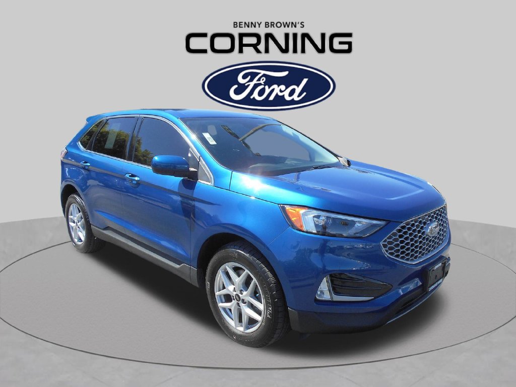 Certified 2024 Ford Edge SEL w/ Convenience Package AWD/4WD image 2