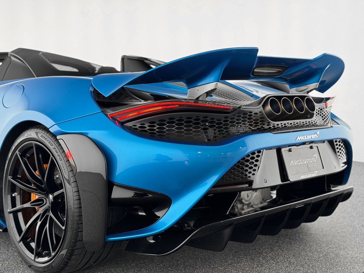Used 2022 McLaren 765LT image 50