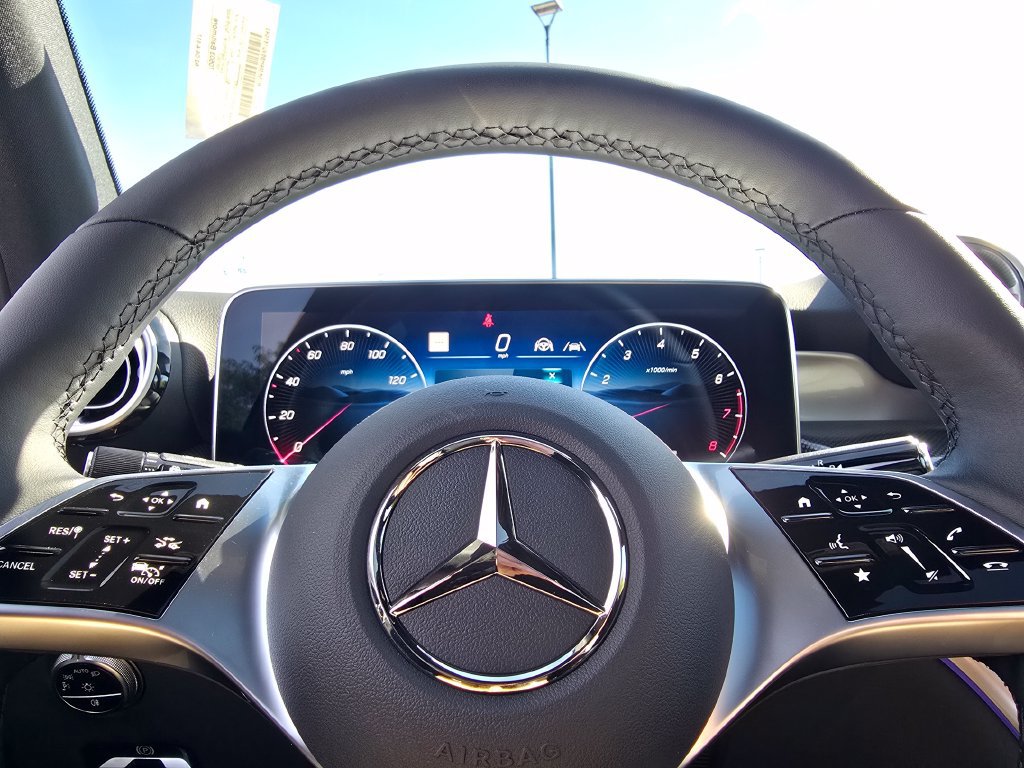 New 2027 Mercedes-Benz GLC 300 4MATIC image 29