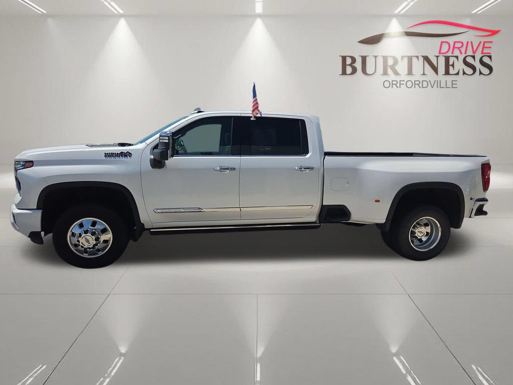 Certified 2024 Chevrolet Silverado 3500 High Country w/ High Country Premium Package AWD/4WD image 5