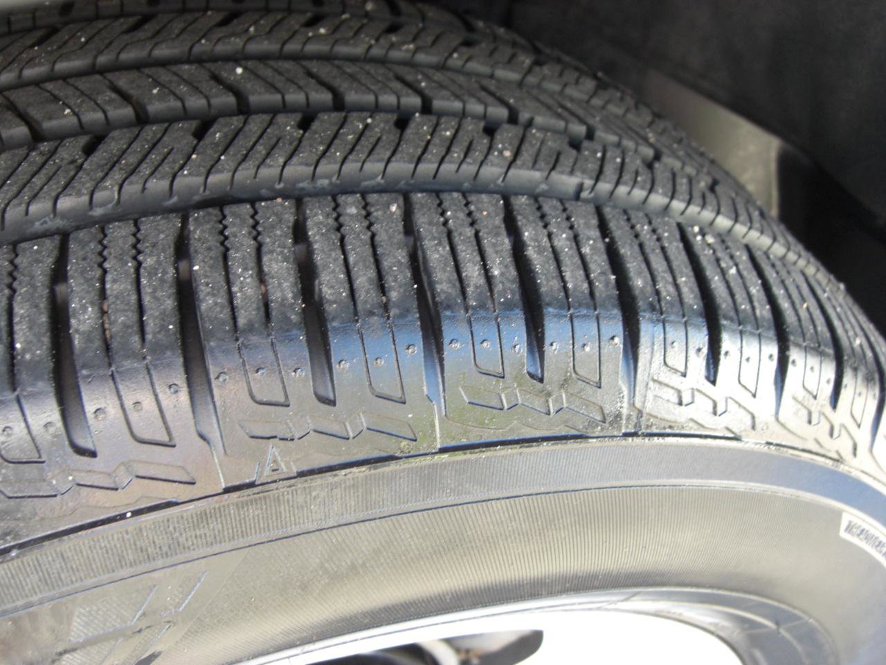 Used 2016 Toyota Highlander LE FWD image 5