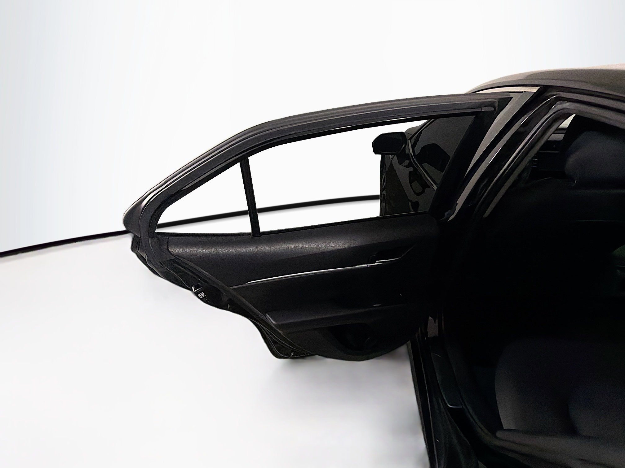 Used 2018 Toyota Camry LE FWD image 25