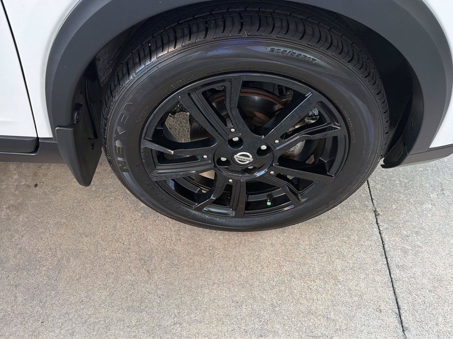 Used 2020 Nissan Kicks SR w/ SR Premium Package FWD image 38