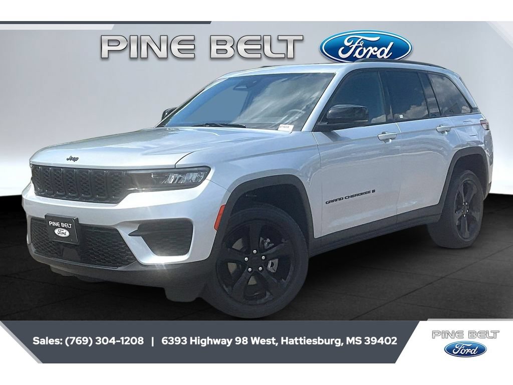 Used 2023 Jeep Grand Cherokee Altitude AWD/4WD image 10