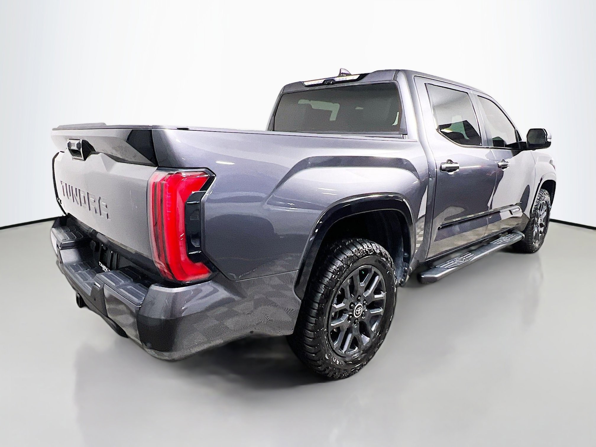 Used 2024 Toyota Tundra Platinum image 4