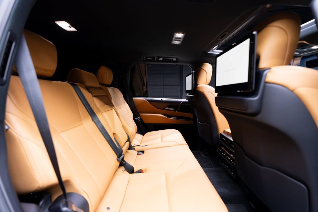 Used 2025 Lexus LX 600 4WD w/ Appearance Package image 50