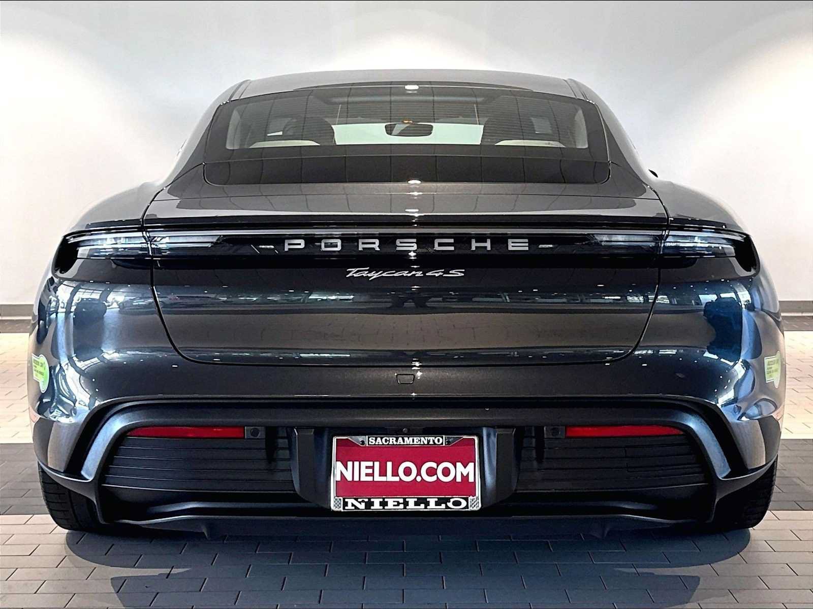 Used 2023 Porsche Taycan 4S AWD/4WD image 9