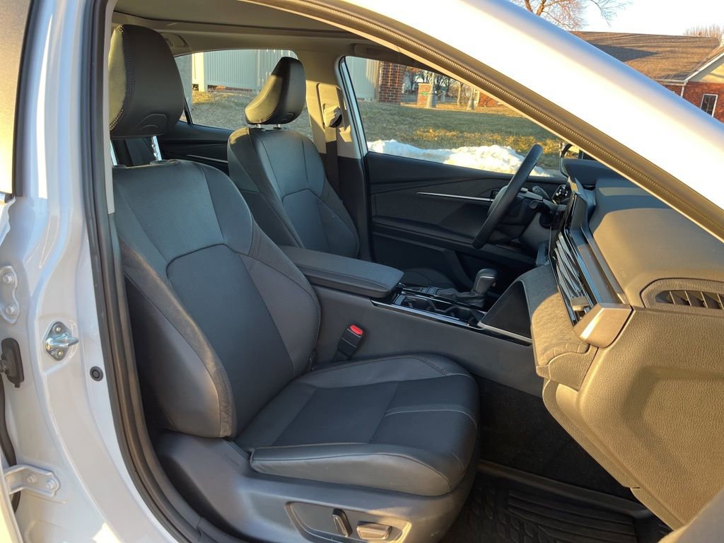 Used 2025 Toyota Camry XLE w/ Premium Package image 22