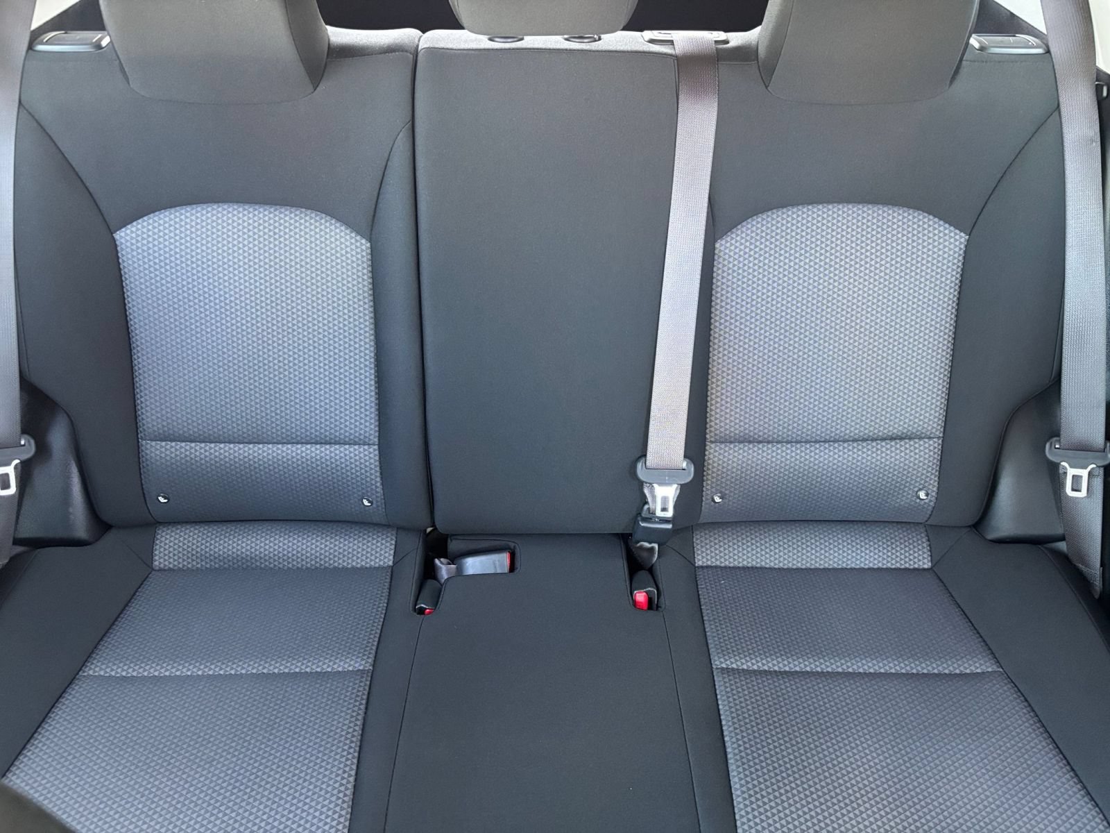 Used 2025 Kia Soul LX w/ LX Technology Package FWD image 36