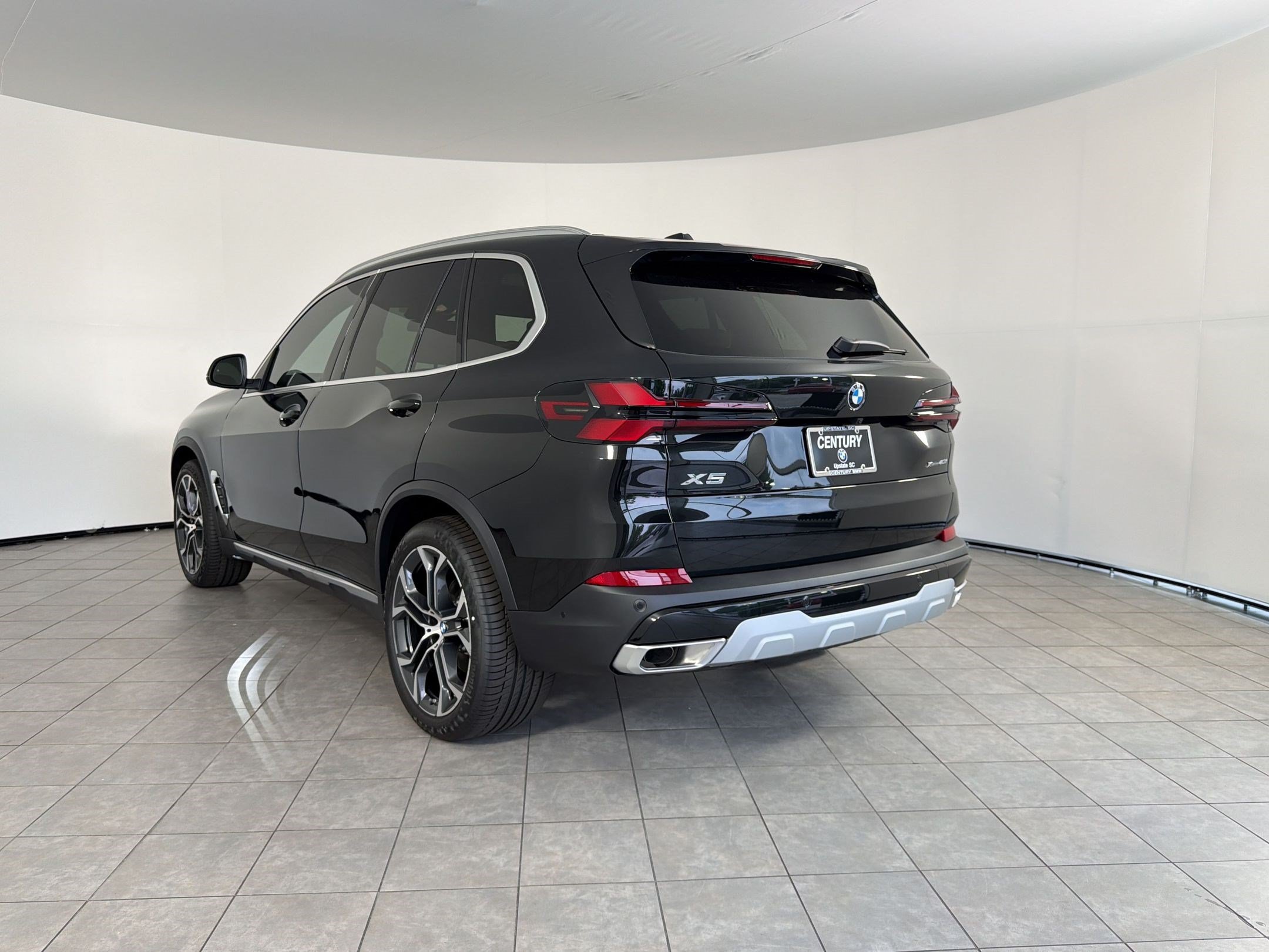 New 2026 BMW X5 xDrive40i w/ Climate Comfort Package AWD/4WD image 3