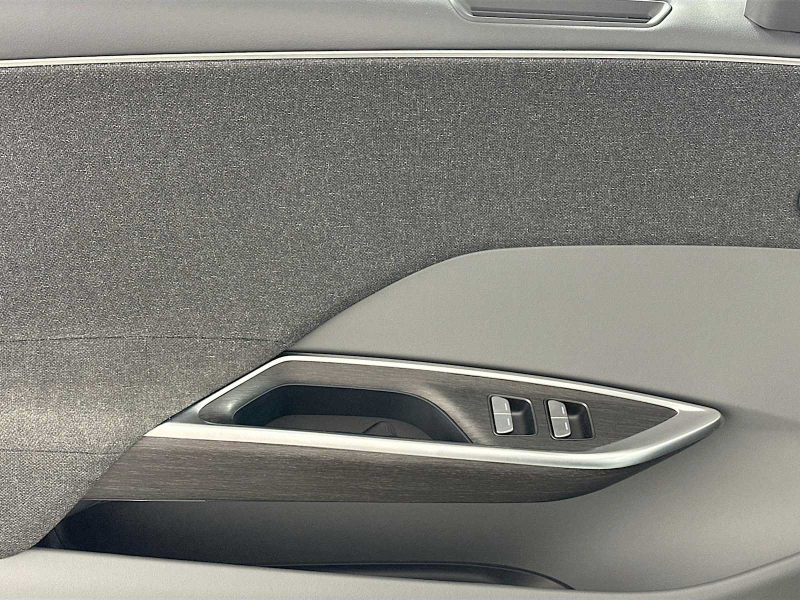 Used 2025 Lucid Air Pure RWD image 16