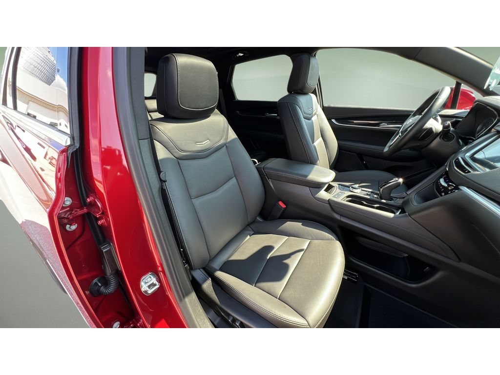 Certified 2026 Cadillac XT5 Premium Luxury w/ Driver Assist Package AWD/4WD image 32