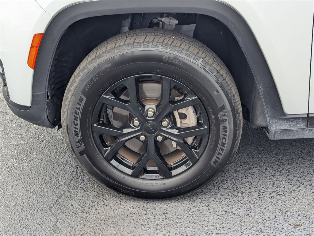 Used 2024 Jeep Grand Cherokee L Laredo image 31