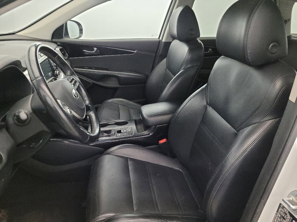 Used 2019 Kia Sorento SX image 17