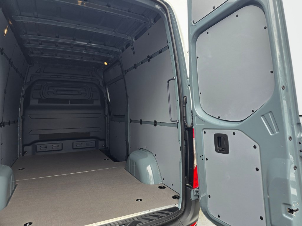 New 2025 Mercedes-Benz Sprinter 2500 image 16
