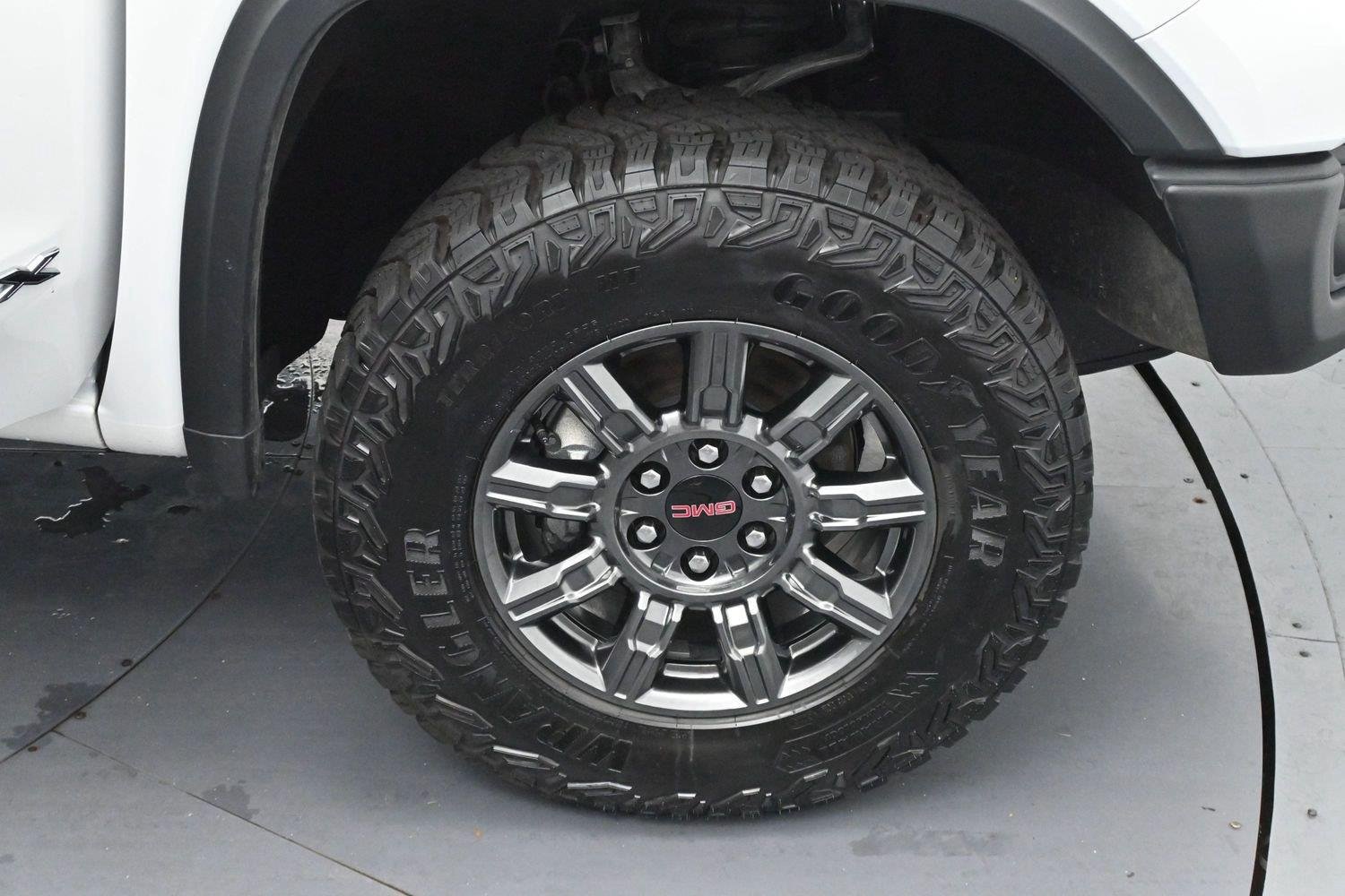 Used 2026 GMC Sierra 1500 AT4X AWD/4WD image 39